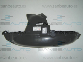 RENAULT CLIO 98-*PASE RUEDA DELANTERO DCH (PARTE TRASERA)