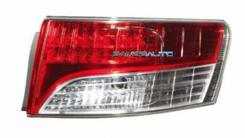 TOYOTA AVENSIS 08-*PILOTO TRASERO DCH (4 PUERTAS)