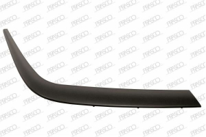 MOLDURA DERECHA IMPRIMADA PARAGOLPES DELANTERO MOD. 07/97 >