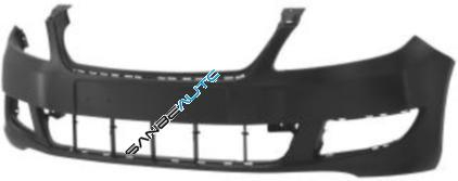 PARAGOLPES DELANTERO. NEGRO.CON AGUJEROS PARA LAVAFAROS FABIA 10>